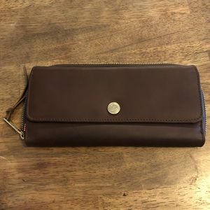 Herschel Avenue Wallet in brown